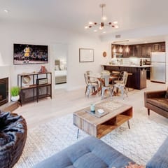 Town Lift Condo - 2BR/2BA Newly Renovated on Main