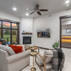 The Blackstone 2BR Walk to Lifts, Pool, Hot Tub