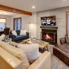 The Rossie - 3BR/3BA Lower DV Townhouse
