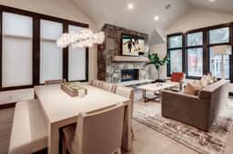 The Park Ave Retreat | 4BR Steps to Town Lift - Image 2