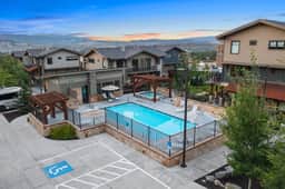 Lofts at Blackstone | 3BR Walk to Lifts, Pool - Image 3
