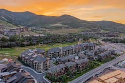 Lofts at Blackstone | 3BR Walk to Lifts, Pool - Image 2
