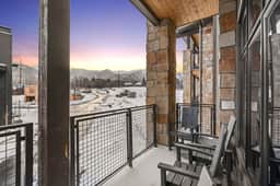 Blackstone 2BR Walk to Lifts, Hot Tub / Pool / Gym - Image 4