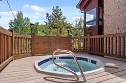 The Silver Cliff, 2BR Walk to Lifts and Main St! - Image 3