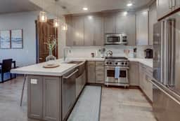 The Blackstone | New 2BR Walk to Canyons Lifts - Image 2