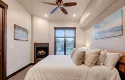 The Blackstone | New 2BR Walk to Canyons Lifts - Image 5