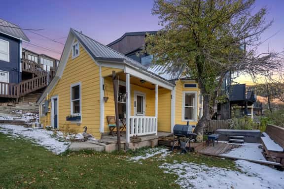 The Yellow House - Old Town 2BR - Image 1