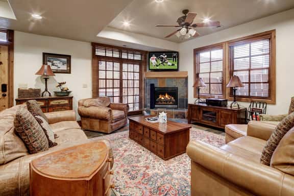 The Park Avenue Hideaway | 4BR Walk to PCMR & Main - Image 1