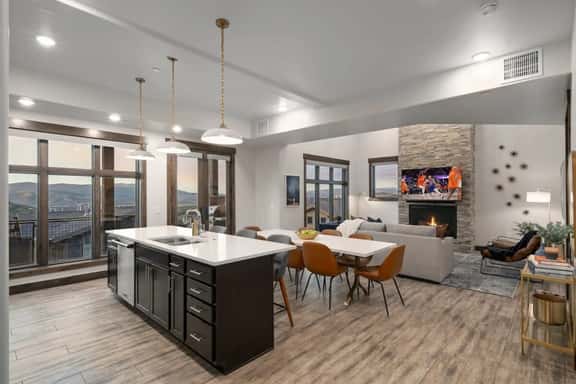 Blackstone 3BR | Pool, Walk to Lifts, Hot Tub - Image 1