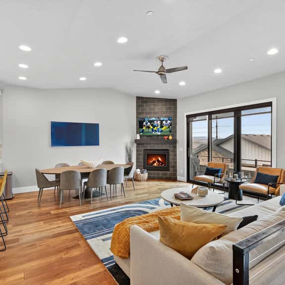 The Holly Frost | 4BR Canyons Villa with Hot Tub! - Image 1