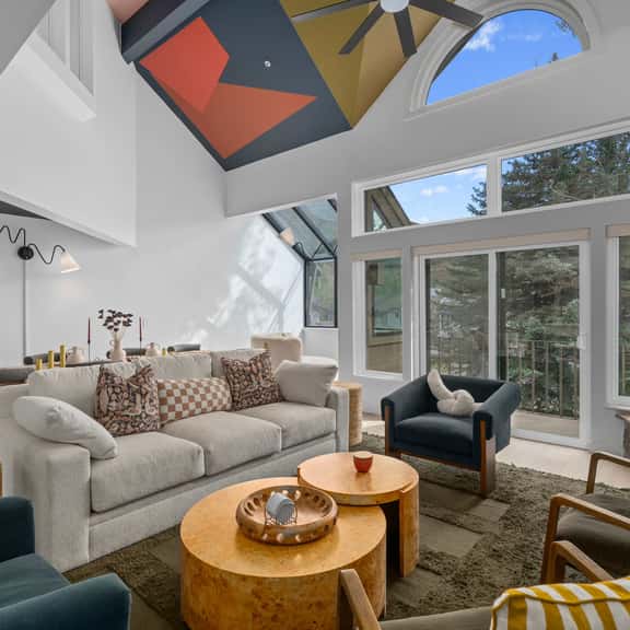 5BR Deer Valley Mountain Retreat with Fireplace & Private Deck - Image 1