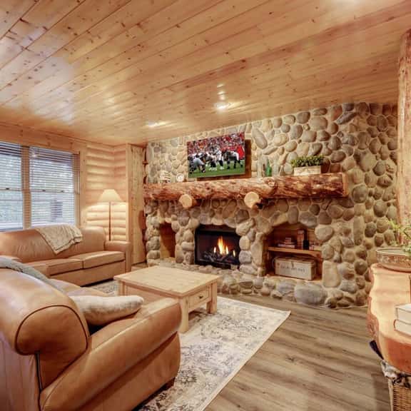 The Comstock Lodge - 2BR / 2BA, Walk to Deer Valley and Mins to Main Street! - Image 1