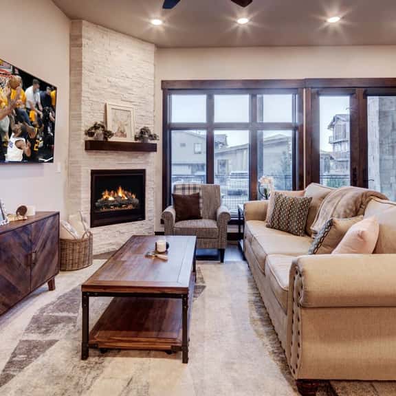 The Blackstone | New 2BR Walk to Canyons Lifts - Image 1