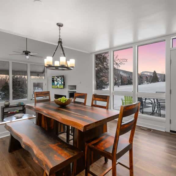 3BR Payday Condo, Steps to PCMR & Golf - Image 1