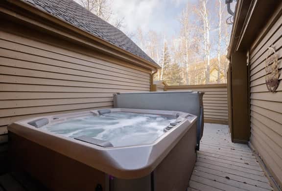 The Wildflower | Lower DV 2BR, Private Hot Tub - Image 2
