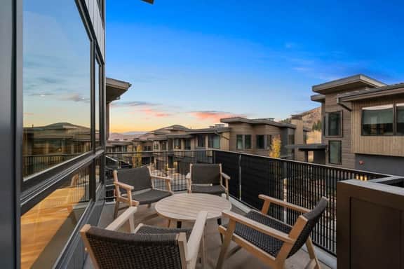 Canyons Ridge - Brand New Ski In Townhouse - Image 5