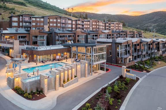 The Apex Retreat | Ski In/Out 3BR, Epic Mtn Views - Image 3