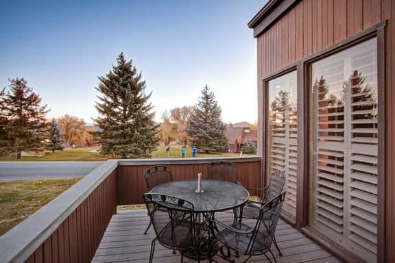 Spacious Three Kings 2BR Townhouse - Walk to Lift! - Image 4