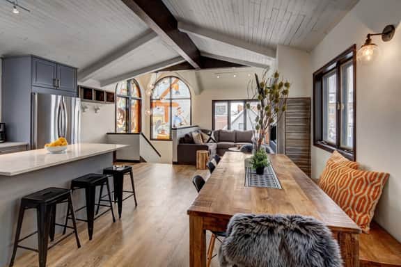 3BR Mountain Modern, Steps to Town Lift & Main St! - Image 3