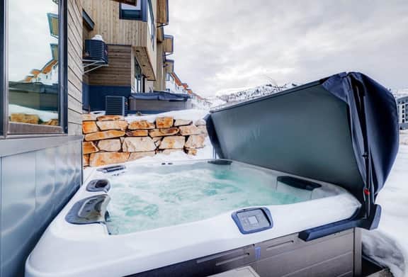 The Ridgeline | 5BR Brand New Ski-In Canyons Village, Walk to Lifts - Image 2