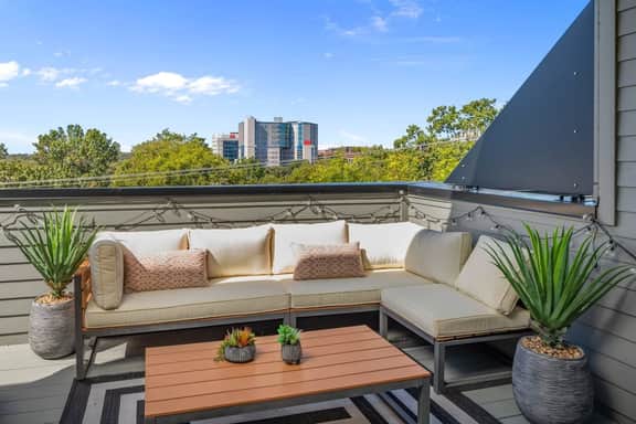 The Wonderland at Wedgewood | Walk to Vandy, Belmont, few mins Uber to Downtown! - Image 2