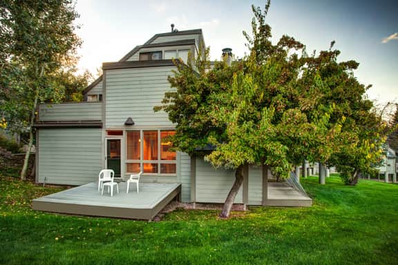 3BR Payday Condo, Steps to PCMR & Golf - Image 5