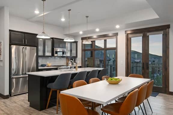 Blackstone 3BR | Pool, Walk to Lifts, Hot Tub - Image 5